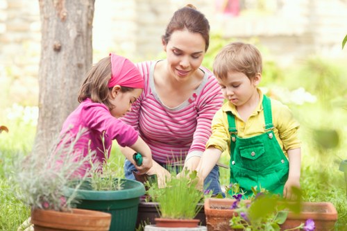 Policy update symbol with retention calendar for gardeners in Stockwell